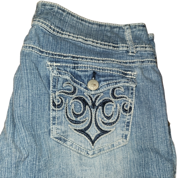 NB Jean Capris - Picture 4 of 10